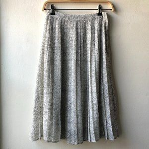 H&M A-line Pleated Skirt White with Abstract Black Dot Pattern Size 2 XS